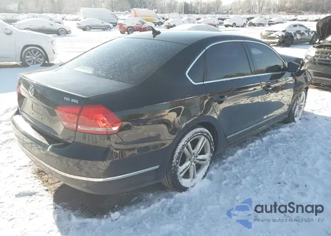 2015 Volkswagen Passat 2.0L Tdi Sel Premium z USA, uszkodzony, nr VIN 1VWCV7A34FC009160